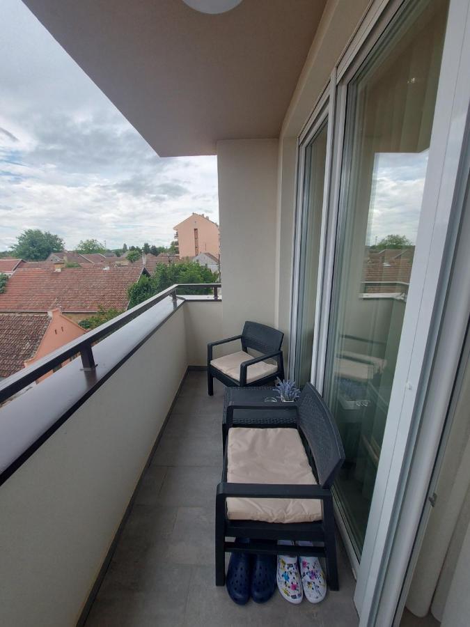 Kat Apartman Διαμέρισμα Σουμπότικα Εξωτερικό φωτογραφία